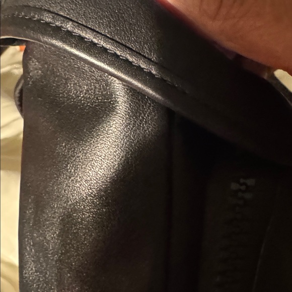 Coach Men's Black Leather Bag with hang tag. - Picture 8 of 12